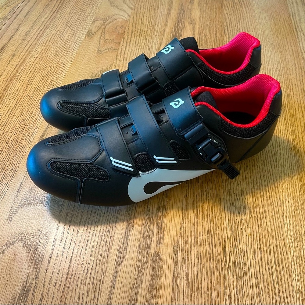 BRAND NEW size 47 Peloton shoes.